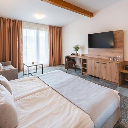 Hotel Kaskada Kuřim Εξωτερικό φωτογραφία