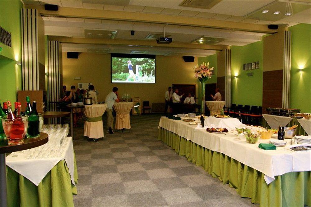 Hotel Kaskada Kuřim Εξωτερικό φωτογραφία